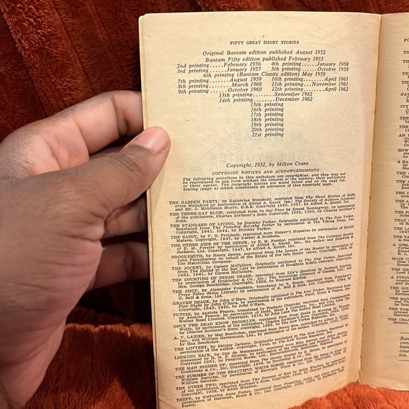 50 great short stories ( copyright 1962 ) - Picture 7 of 10